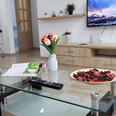 Cozy Apartment With A View Bucarest Extérieur photo