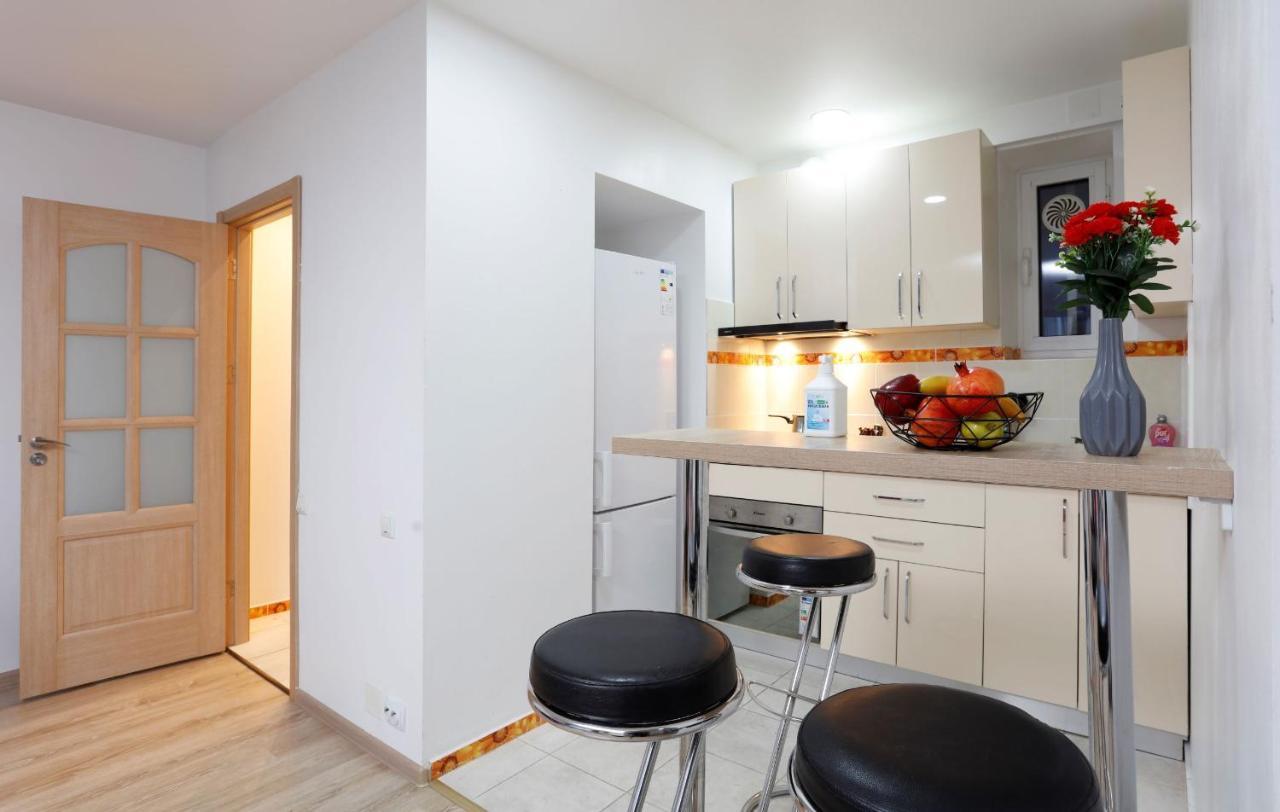 Cozy Apartment With A View Bucarest Extérieur photo