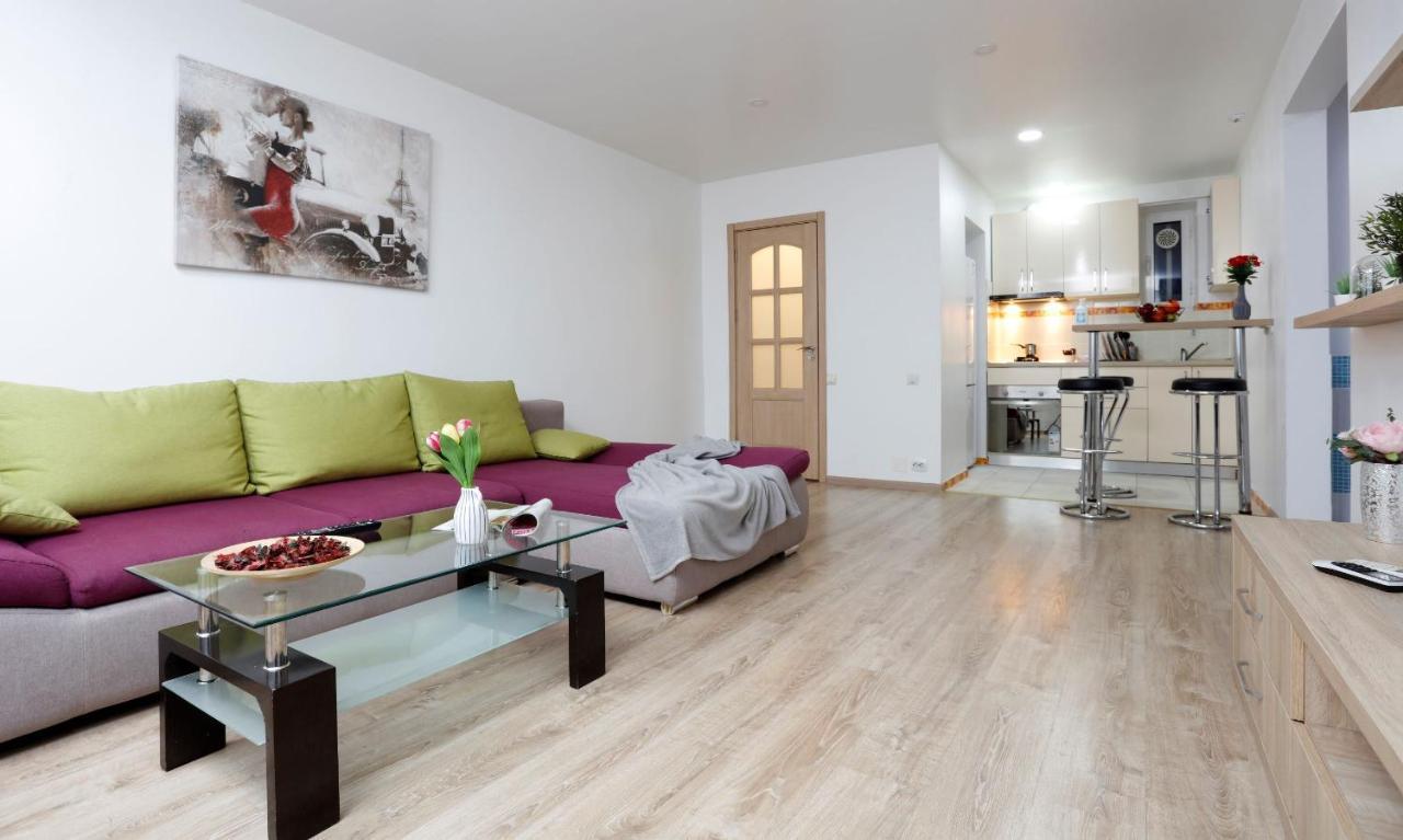 Cozy Apartment With A View Bucarest Extérieur photo